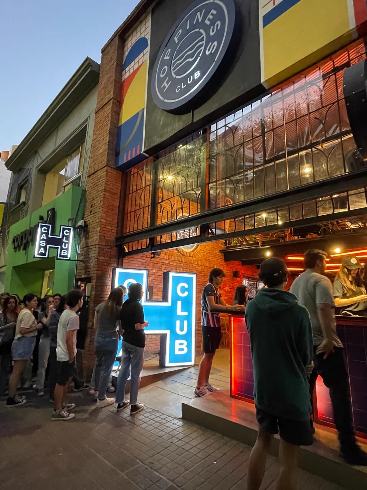 El Club de noche: una marca hecha alrededor de los cinco clubes de la red.